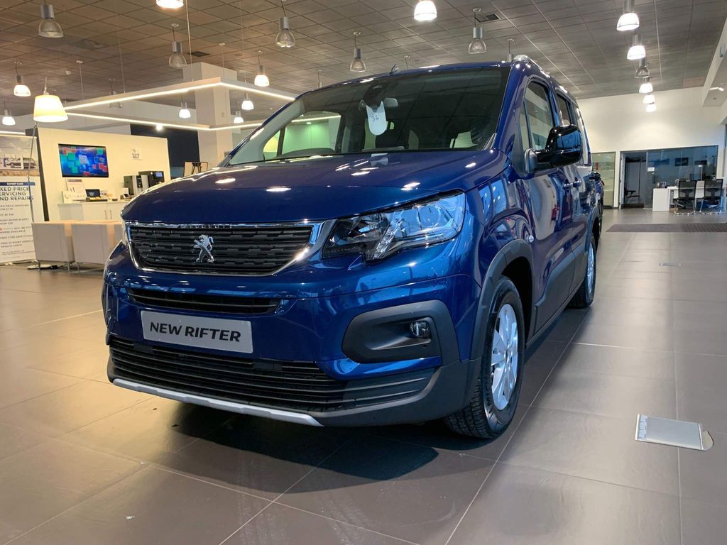 Peugeot E-rifter
50kWh Allure Premium Auto 5dr
