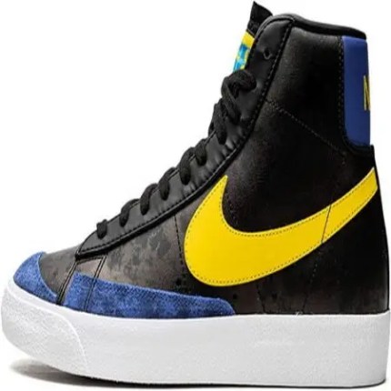 Nike Mens blazer mid 77