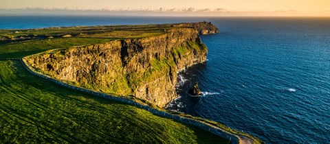 Cliffs-of-Moher-Liscannor-Co-Clare_AirSwing-Media