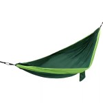 Heavy-duty carabiners and thickened ropes included with the easy setup hammock.