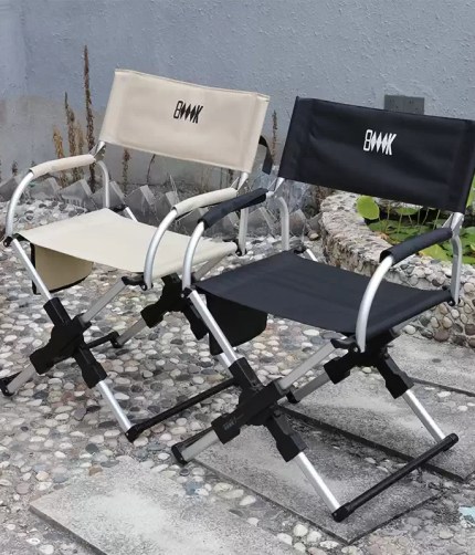 Close-up of the reinforced aluminum joints and armrests.