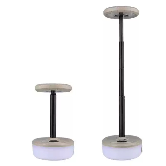 Studio product comparison of telescopic lamp in two different heights.
