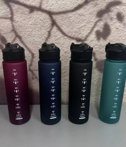 750ml fitness sports students water cup used on a nature hike.