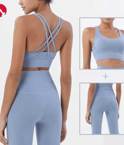 Women's high waist gym set with supportive sports bra, squat-proof leggings and four-way stretch fabric