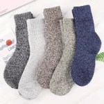 Thick wool socks in assorted colours, available as a comfortable five pair winter set
