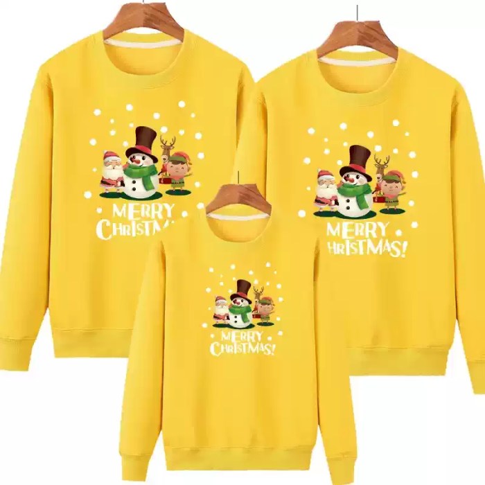 yellow-family-christmas-sweatshirts.webp Grey matching family Christmas sweatshirts with Santa, snowman and reindeer print.