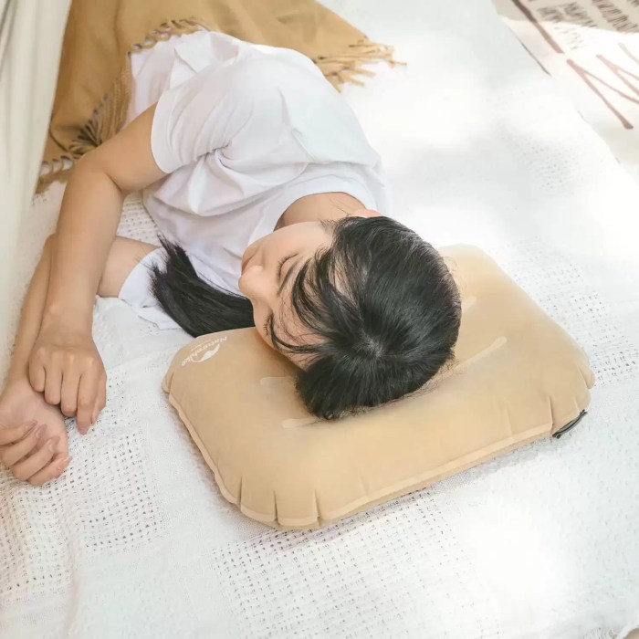 Quick inflation portable travel neck pillow.