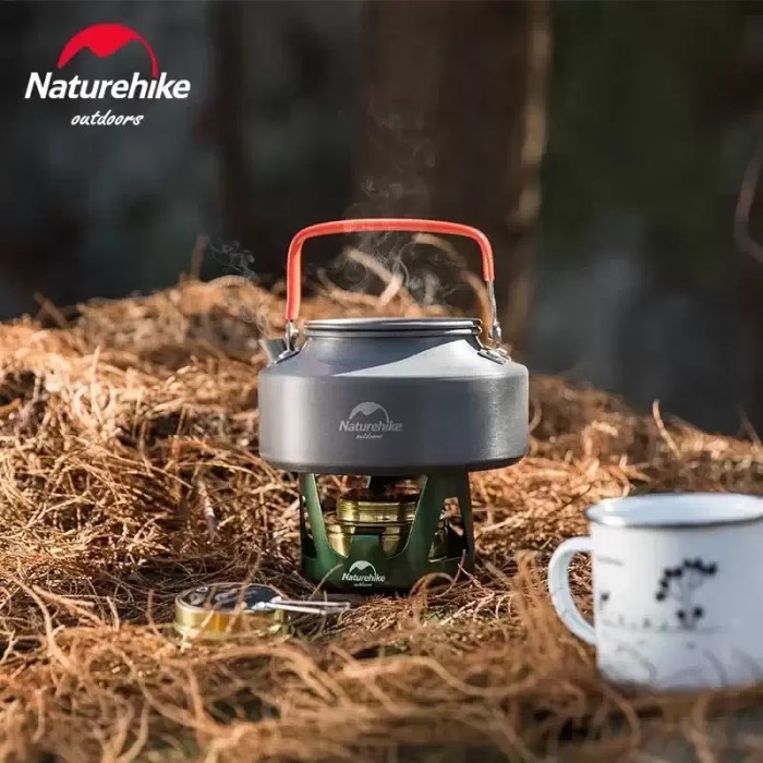 NATUREHIKE MINI CAMPING STOVE_2 Stainless steel pot supports expanded on the Naturehike stove to provide a secure cooking surface.