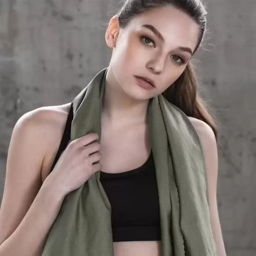 lightweight absorbent cooling towel neck wrap summer hiking UK