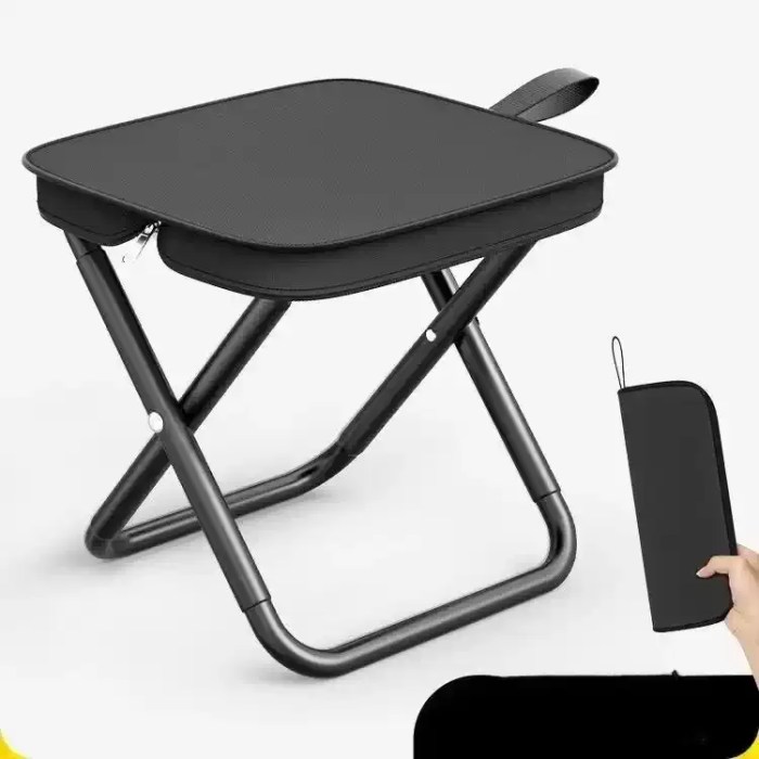Naturehike PeakLite™ XL01 camping stool fully assembled and ready for use, showcasing its stable, tripod-based design